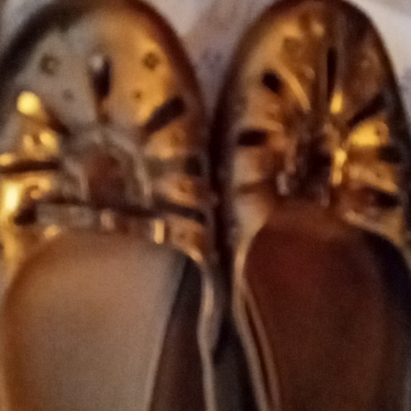 flats gold sz 10 - Picture 2 of 2